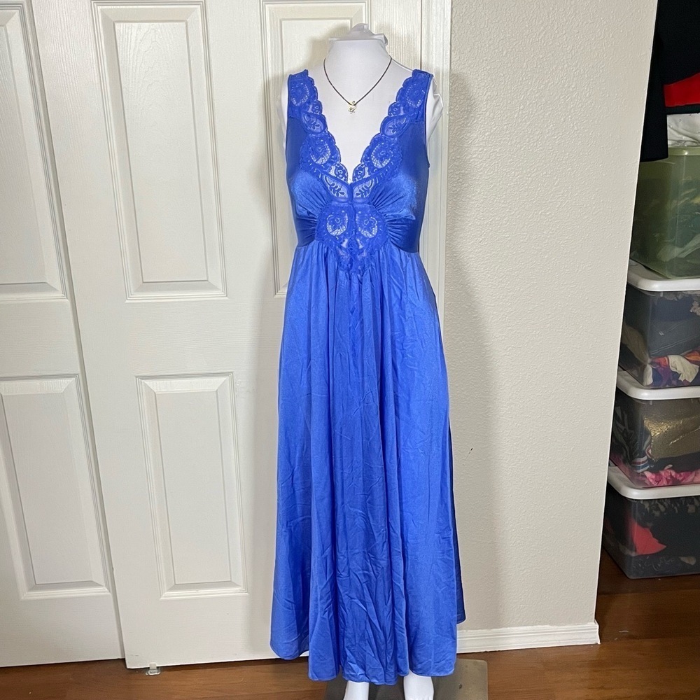 VTG Olga Nightgown Negligee Purple Dress Full Skirt Lace Lingerie 70s 80s